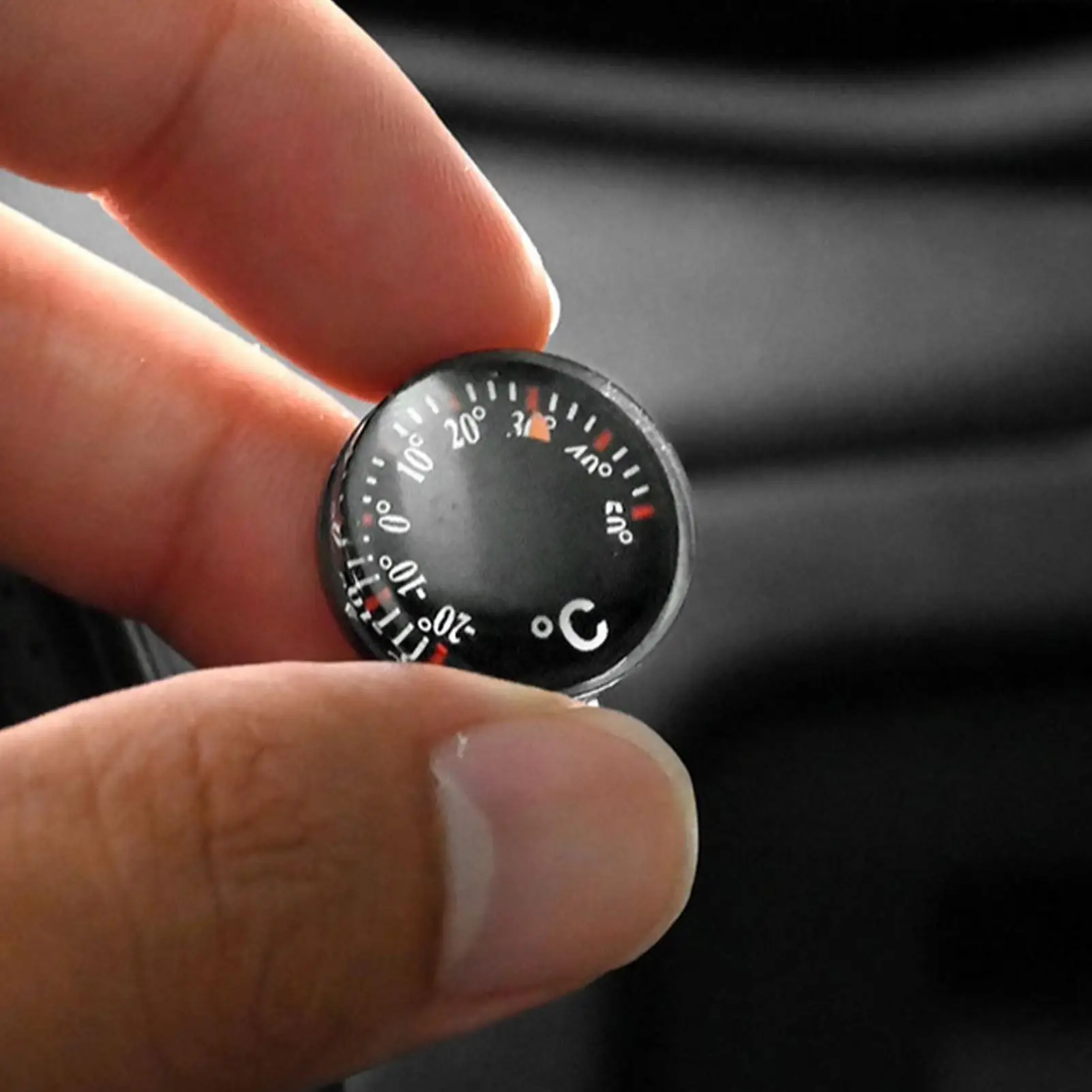 Mini thermomètre de voiture 1 pièce, thermomètre de tableau de bord sans batterie, fixation facile, aucune batterie requise, compact pour l’intérieur de la voiture